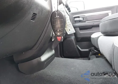 2022 Ram 1500 Classic Tradesman 4X2 8' Box z USA, uszkodzony, nr VIN 3C6JR6DG1NG352373